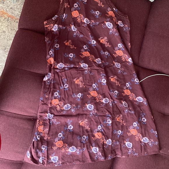 Junior Size Medium Dress - Picture 2 of 4